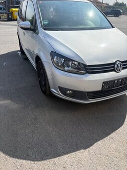 VW Touran LIFE 1.2 TSI , r. 2014, 172 tkm