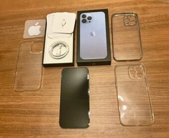 iPhone 13 Pro Max 128 GB komplet balení + 3 kryty