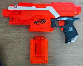 Pistole Nerf Elite Stryfe