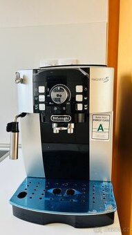 Prodám automatický kávovar De'Longhi MagnificaS ECAM21.117S