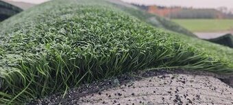 Luxusní fotbalový umělý  trávník 6 cm vysoký za hezkou cenu