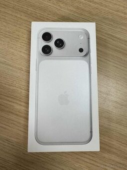 NOVÝ, NEROZBALENÝ, ZÁRUKA 24M, iPhone 17 Pro 256GB Silver