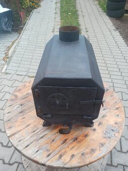 Topeniště k udírně,kamínka do skleníku