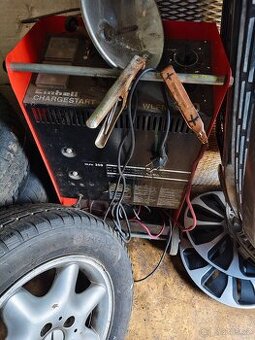 Vrtací a bourací nástroje