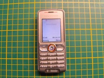 Sony Ericsson w200i,k200i