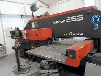 Vysekávací lis AMADA Vipros 255, použitý, z roku 2001.