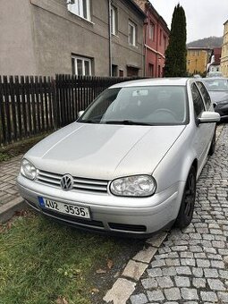 Prodám VW Golf – r. 2000, automat, platná STK do 2027