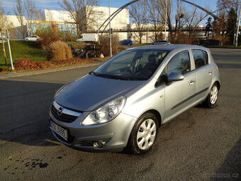 OPEL CORSA 1.4 16V KOUPENO ČR,1.MAJITEL,NEHAVAROVÁNO