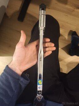 Momentový klíč 28–210 Nm (1/2″) – výborný stav, kufřík, TÜV/