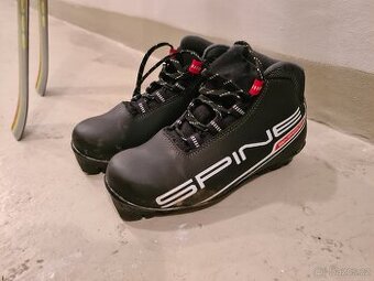 Dětské boty na běžky vel. 35 SNS