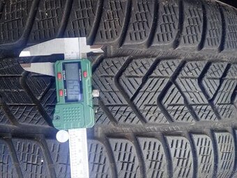 Zimní pneu Pirelli 235/55 R 19