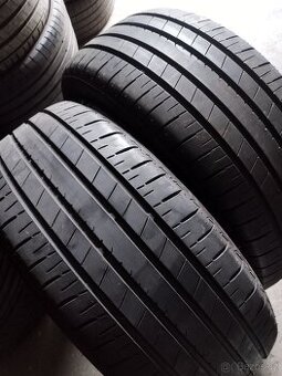 2 LETNÍ Bridgestone 225/45 R19 - TOP