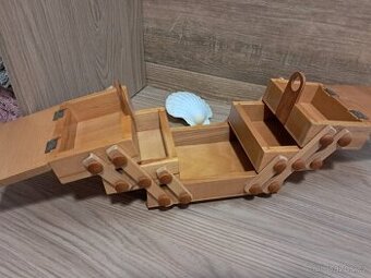 Dřevěná krabička - šperkovnice