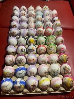 Skleněná velikonoční vajíčka