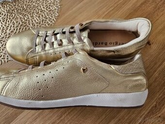 Nové kožené dámské polobotky/tenisky, velikost 41