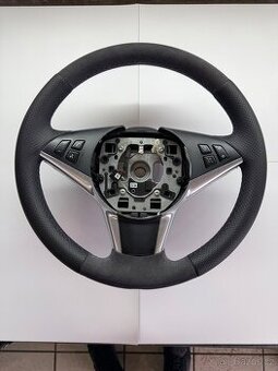 Volant BMW rada 1 a 3 nove prošití