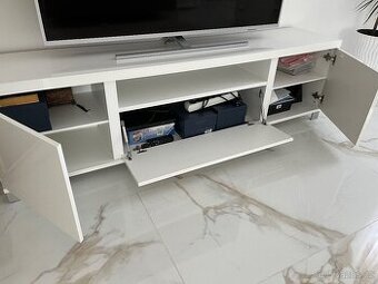 televizní stolek-komoda