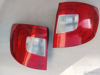 Prodam Levé,Pravé  zadní světla Škoda Superb 2 combi 1,kus 1