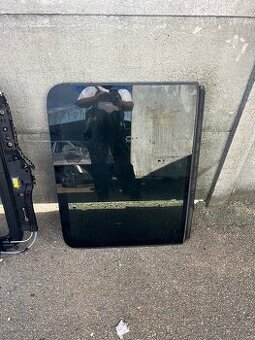 Díly z panoramatické střechy Sharan Alhambra 7N