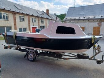 Motorový rybářský člun O 600 F