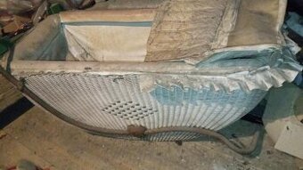 Kočárek pro miminka, košatina.