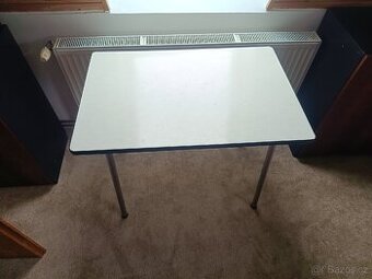 Psací stůl