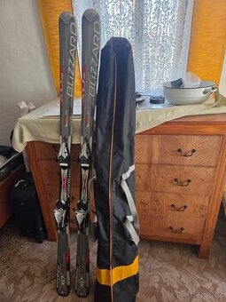 2ks lyží, Blizzard