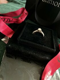 Diamantovy prsten