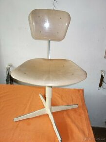 Stará OTOČNÁ židle kov a plast polohovací - 1