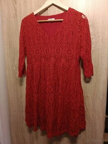 Červené šaty L
