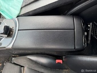 Tapecirunk , Loketní opěrka , Budíky Mercedes W205 S205