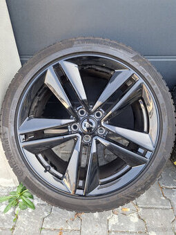 5x114,3 r19 kola ford mustang disky alu 255 40 19 elektrony