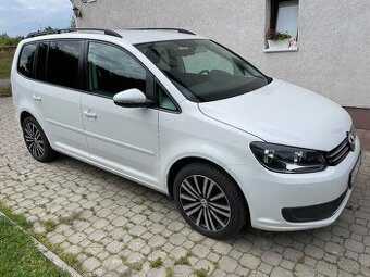 VW Touran 1,6tdi, mód 2011, bluemotion