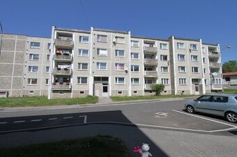 Prodej bytu 4+1 s lodžií , 88 m2 - Teplá, ev.č. 57952
