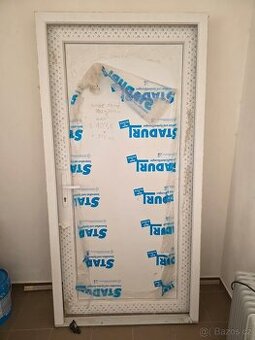 Plastové dveře 100x210cm + rám 107,5x215 pravé 4 500 Kč