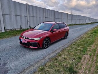 VW Golf 8, 110 KW, nejnovější model