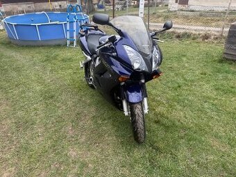 Honda VFR 800 - 1