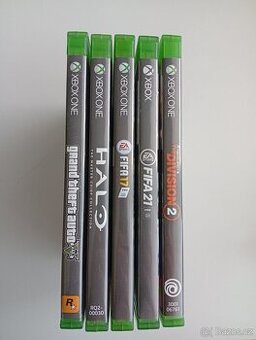 Hry na Xbox one a jedna na Xbox series x