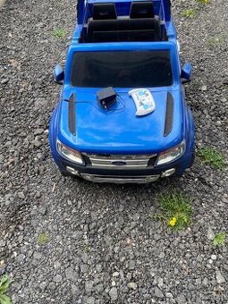 Elektrické auto