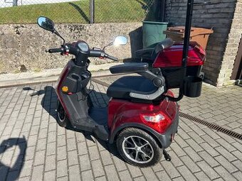 Elektrická tříkolka Selvo 31000
