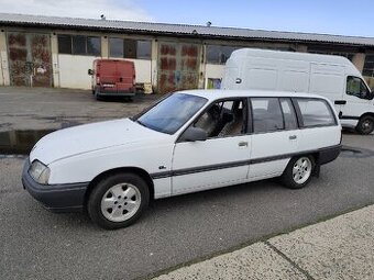 Opel Omega A 2.4i benzín 92kW, automat, bez dokladů
