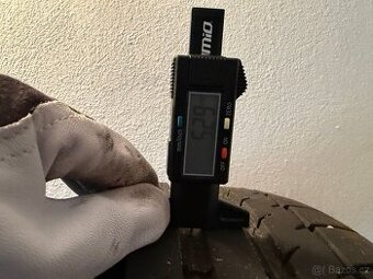 Prodám 2x letní pneu 225/50/17