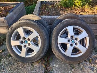 Litá kola s pneumatikami škoda fábia 1
