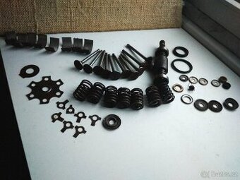 Sada na opravu motoru - Šroub řízení + matka Škoda 1000MB?