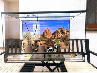 Vybavené 100x40x40cm terárium nové , polyuretanové pozadí,2x