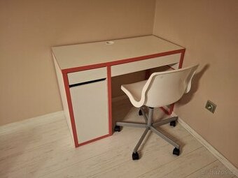 Stůl Ikea Micke + Židle Ikea