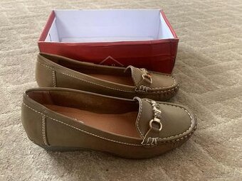 Nové dámské polobotky vel. 38