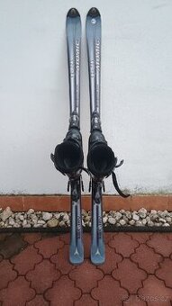 Prodám sjezdové lyže s vázáním a lyžařské boty