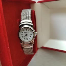 Decentní dámské hodinky - bílé zlato 14kt - nenošené