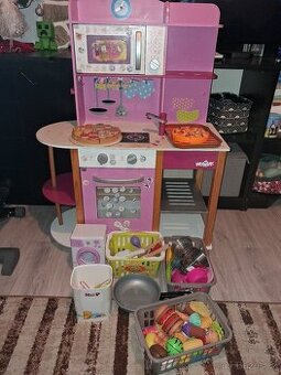 Dětska kuchyňka s příslušenstvím